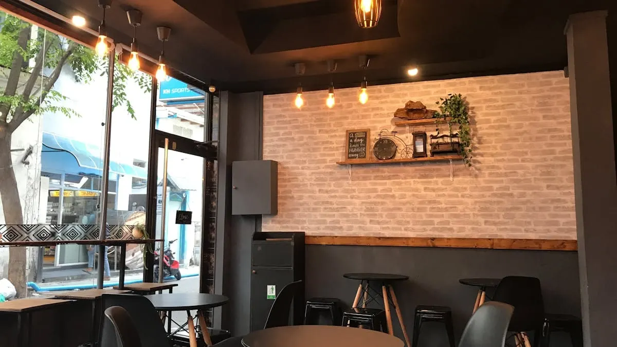 Trump asegura auge en restaurantes de DC, pero los datos cuentan otra historia