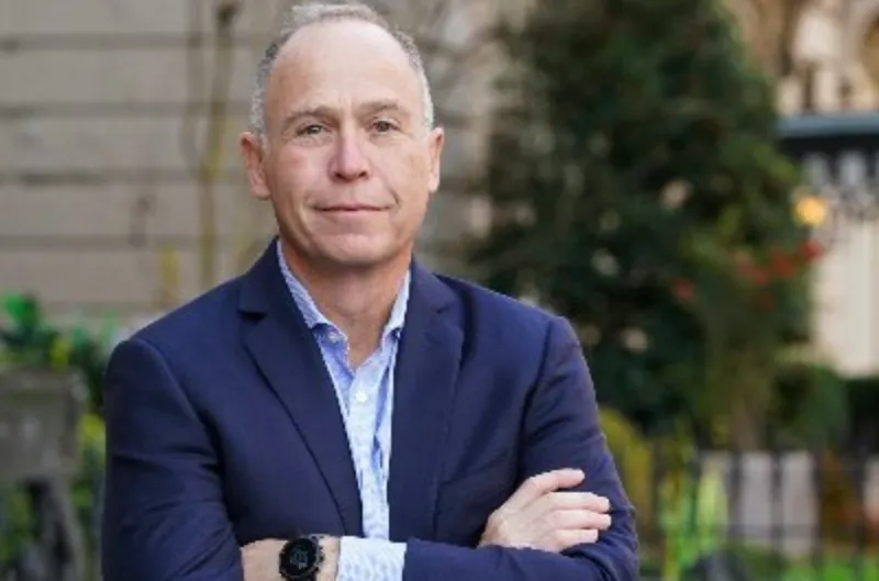 Schwalb convierte su reelección en una defensa del autogobierno de DC