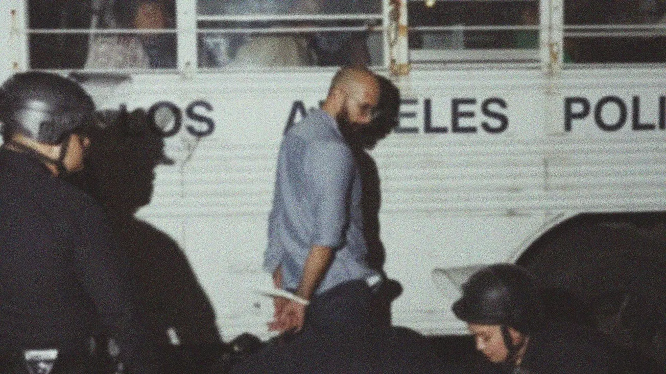 ¿ICE te puede detener por hablar español o parecer latino? Perfilamiento racial legalizado