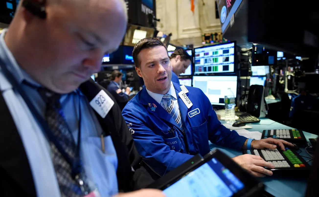 Dow Jones sube 0,6%, liderando las ganancias en la apertura del viernes, mientras el mercado celebra un informe de inflación en línea con las expectativas