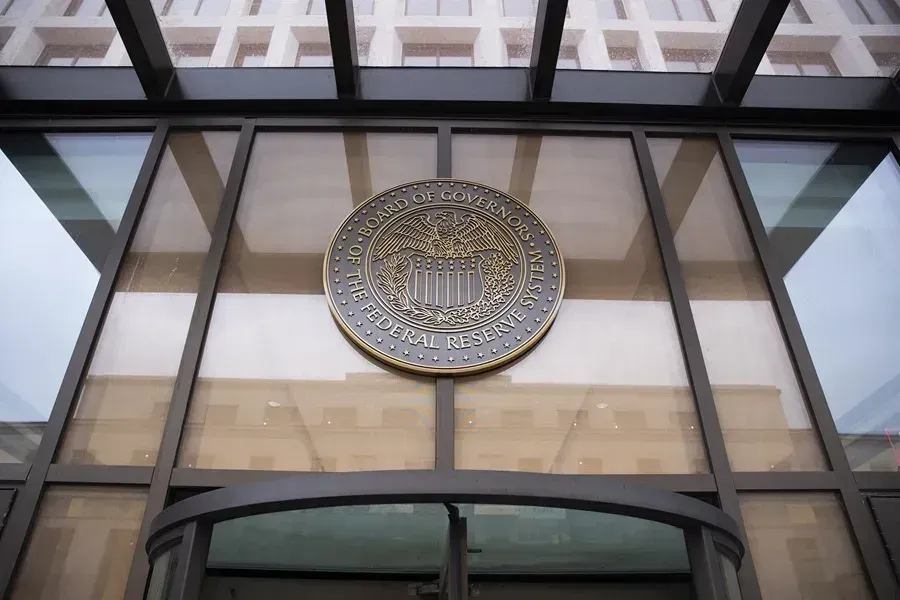 Fed se prepara para un recorte de tasas en medio de incertidumbre en su liderazgo