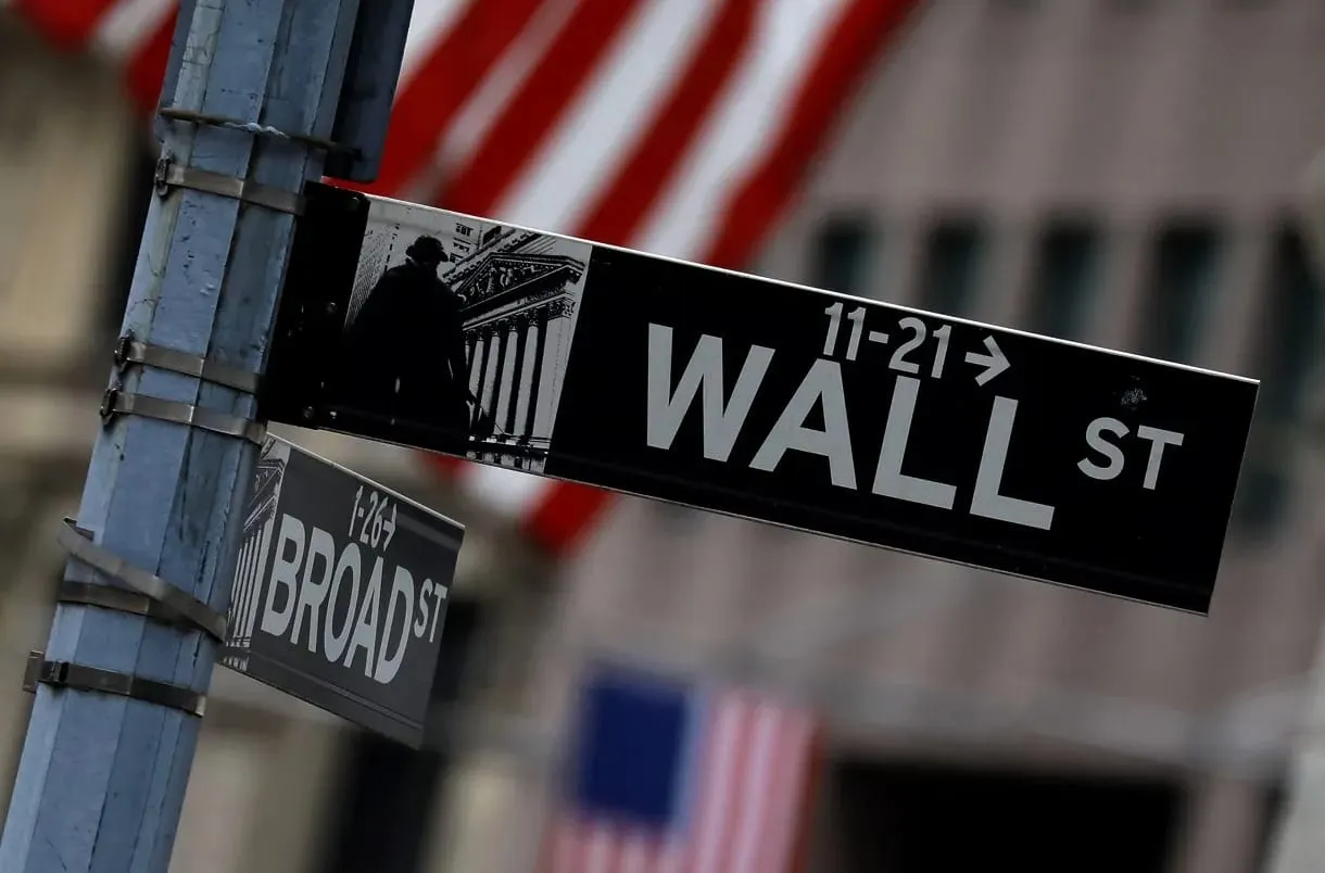 Dow Jones abre con una leve caída de 0.1%, pese a la victoria antimonopolio de Google que impulsó al S&P 500 y al Nasdaq