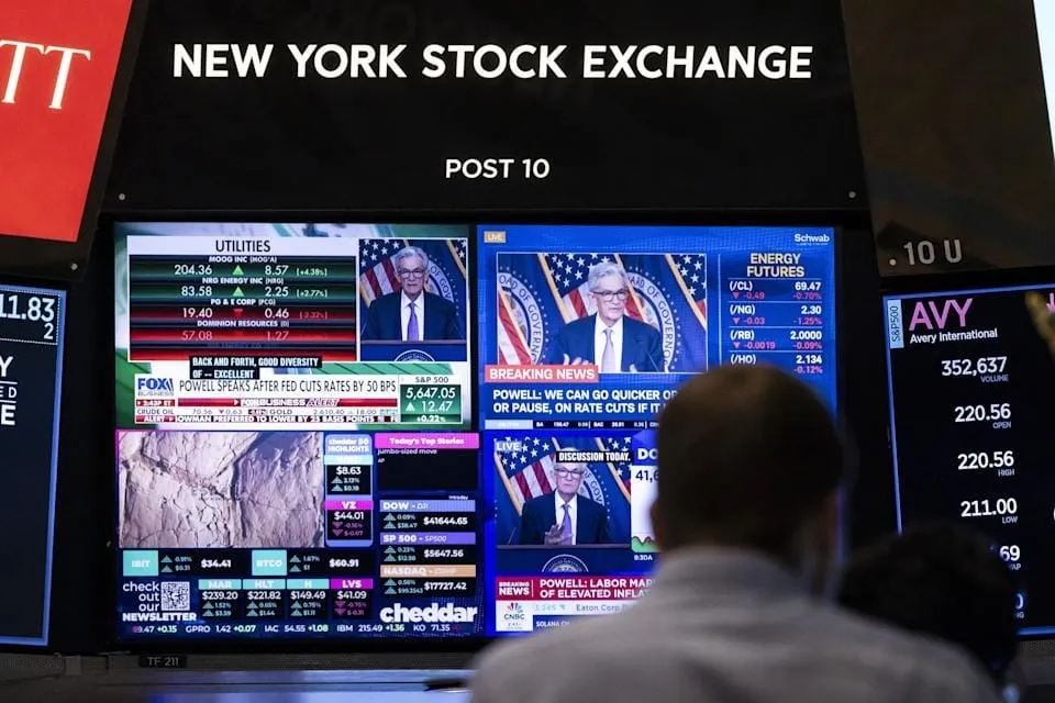 Dow Jones abre con una ganancia de más de 200 puntos a la espera del discurso de Jerome Powell