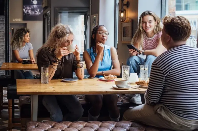 Cuatro bares nuevos llegan a DC aunque el gobierno esté en pausa