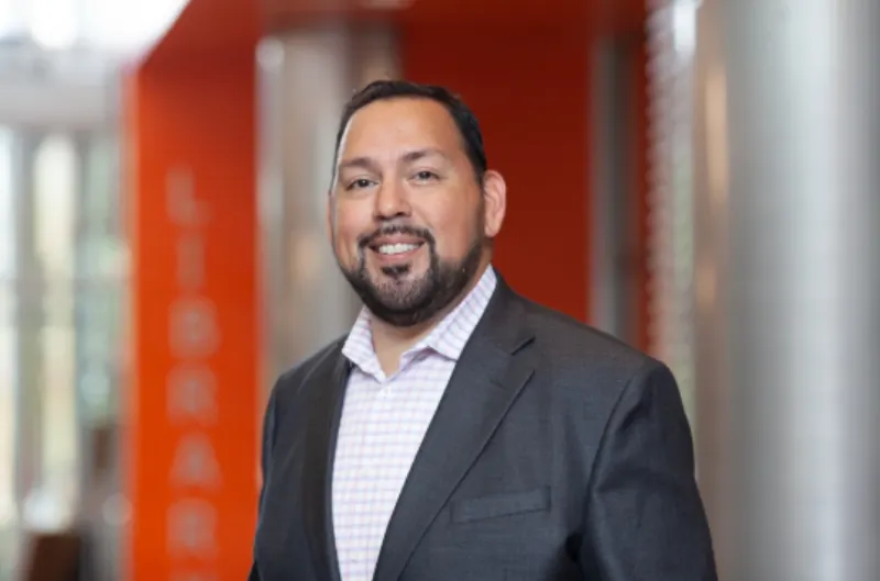 Omar Lazo anuncia su candidatura para la Junta de Educación del Condado de Montgomery