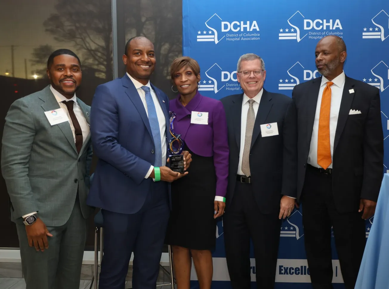 Presidente de Wellpoint DC recibe el Premio Vincent C. Gray 2025 a la Equidad en Salud