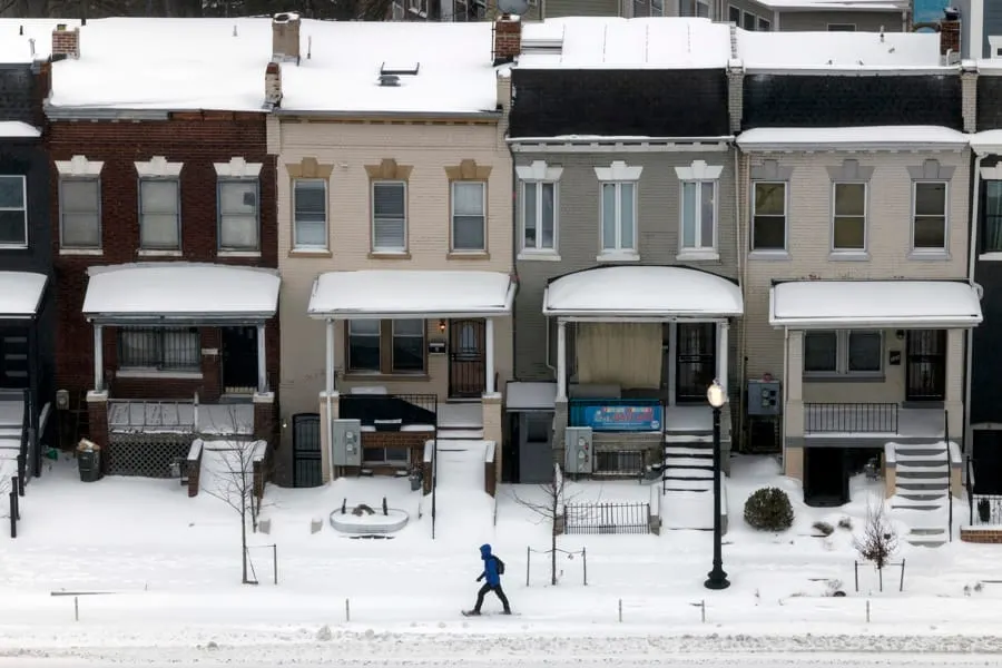 Frío extremo obliga a DC a cerrar escuelas y retrasar la jornada laboral este martes