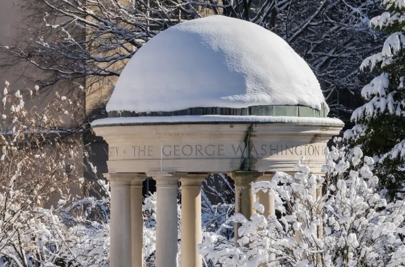 Universidades del DMV avanzan en rankings de programas en línea