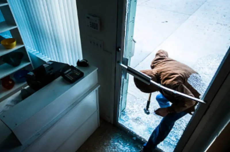 Ola de robos afecta a residentes asiático-americanos en Fairfax