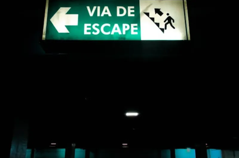 Explosión en Centreville deja decenas de familias fuera de sus hogares