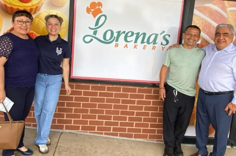 Nueva panadería salvadoreña abre en Manassas