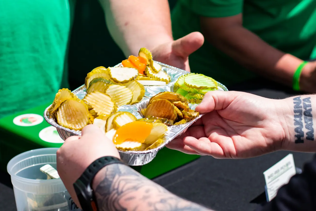 Festival de encurtidos y comida internacional llega a Sterling, Virginia