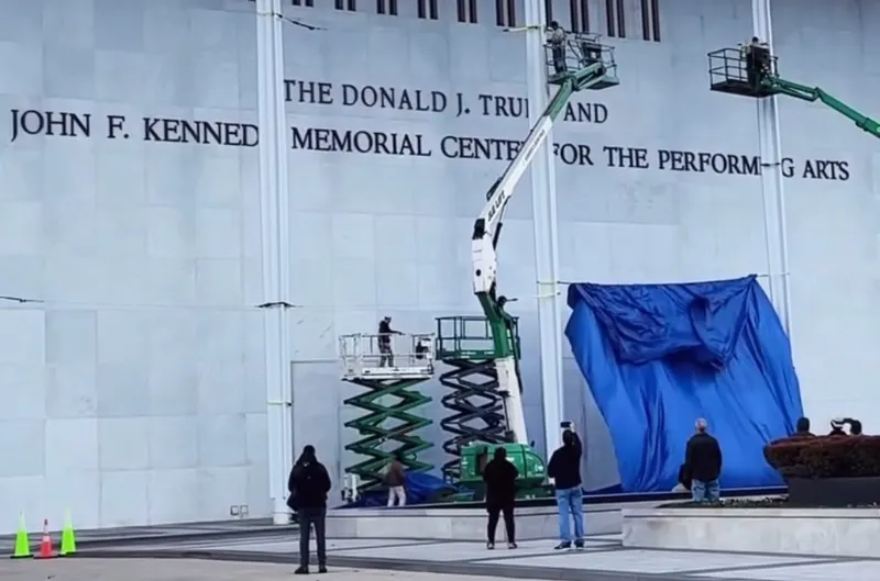 Juez cuestiona el cierre del Kennedy Center y el director defiende la decisión en corte