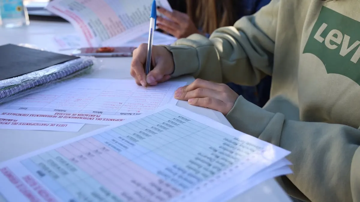 El costo universitario empuja a los estudiantes a nuevas rutas en el DMV