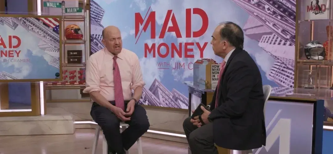 Jim Cramer se acerca al mundo hispano desde Wall Street en histórica entrevista producida para NYSE TV