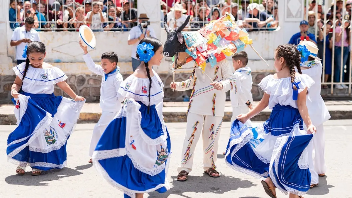 Eventos de la semana: salsa, cultura salvadoreña, un expo de negocios y más en el DMV