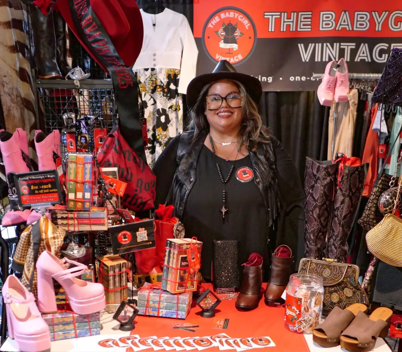 Cómo el amor por la historia y la moda llevó a Aisha Ortiz a crear The Babygirl Vintage