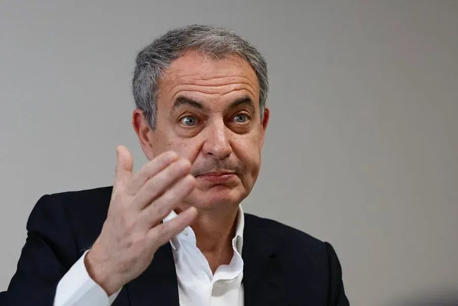 El mero acto de Zapatero con “La Dama de Negro”