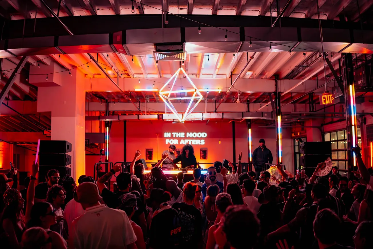 OFF:SITE trae música electrónica íntima al Dock5 de Union Market