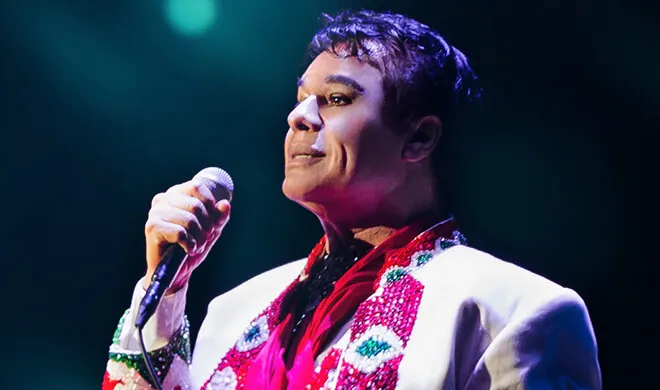 Comparten una fotografía que “probaría” que Juan Gabriel está vivo