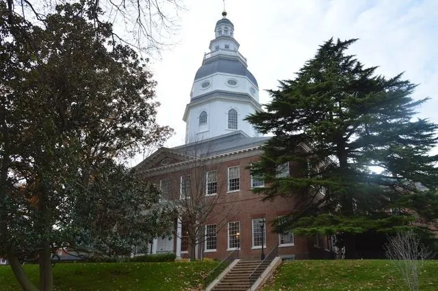 Maryland aprueba medida para aumentar sueldo mínimo