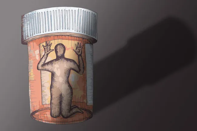 En más estados, médicos que recetan opioides también ofrecen droga para revertir sobredosis