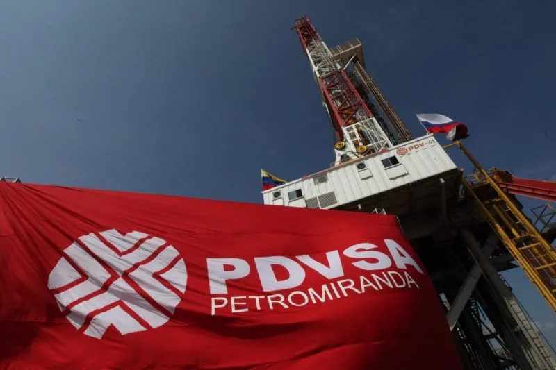 PDVSA procesará por "traición a la patria" a empleados que sigan y retransmitan post de la cuenta de Twitter de la periodista Maibort Petit