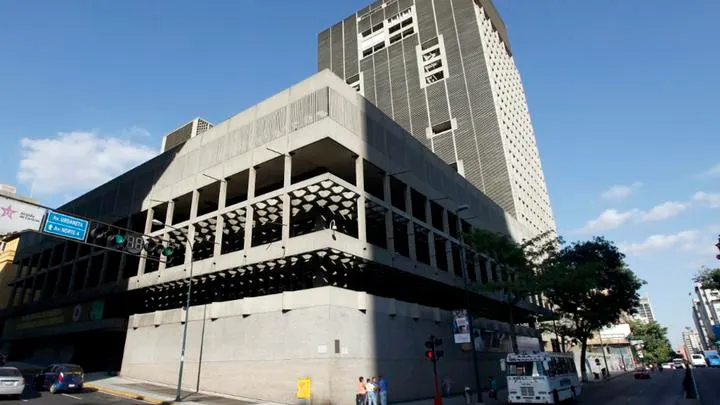 Denuncian que el Banco Central de Venezuela lleva 28 días hábiles cerrado