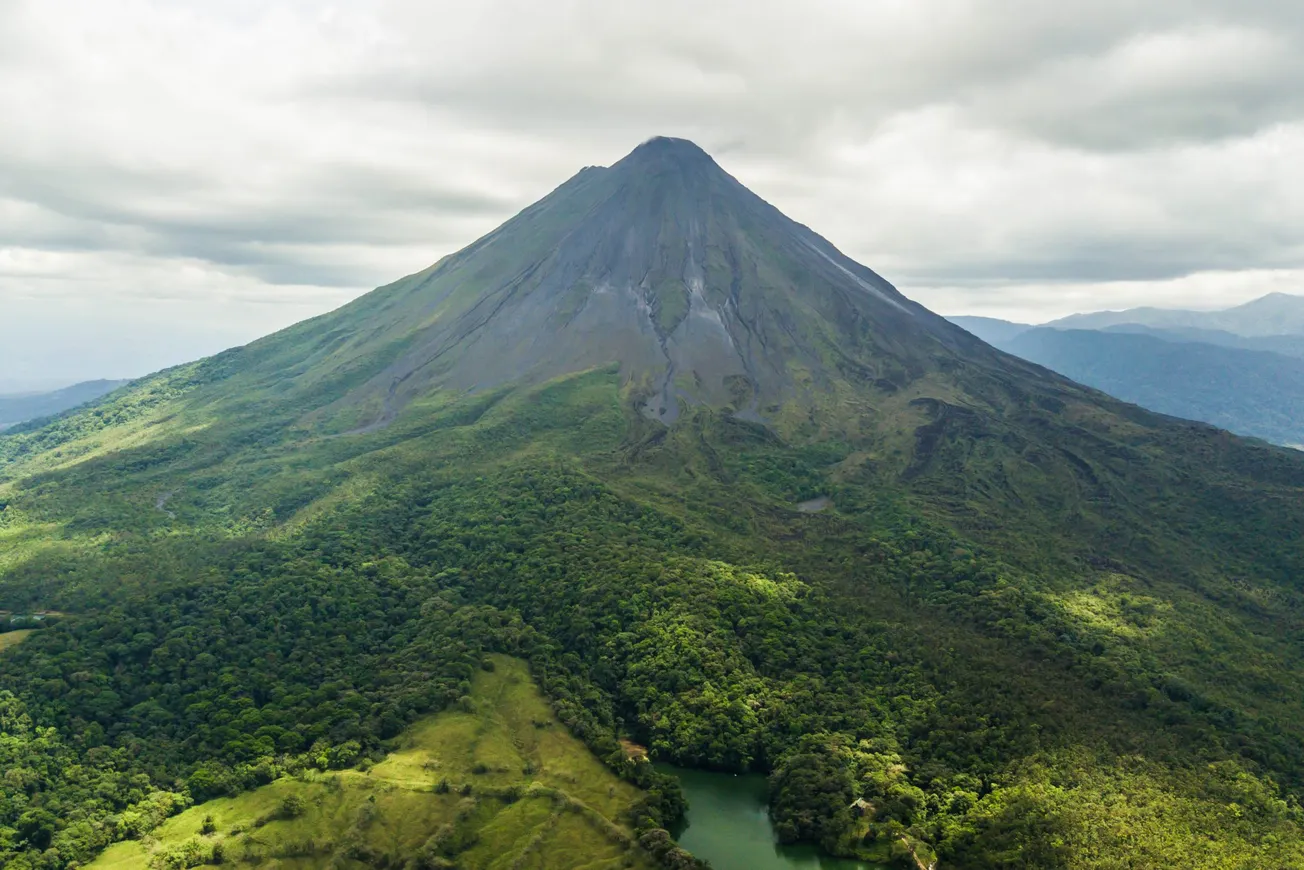 Cinco señales que dan los volcanes meses antes de una erupción