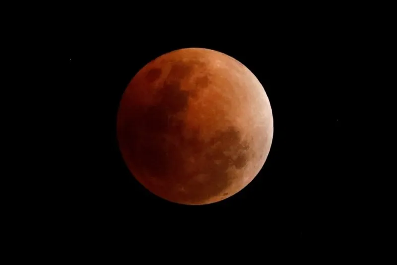 Datos que debes saber sobre el eclipse total de Luna del domingo