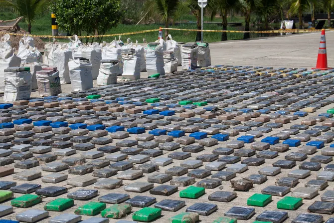 Autoridades colombianas encuentras más de 400 kilos de cocaína en Santa Marta