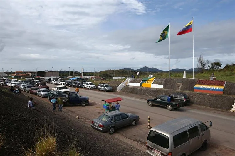 Nicolás Maduro ordenó cerrar la frontera terrestre con Brasil