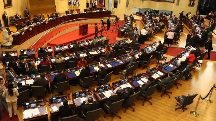 Asamblea Legislativa de El Salvador convoca a Comité de Crisis para tratar la emergencia del coronavirus