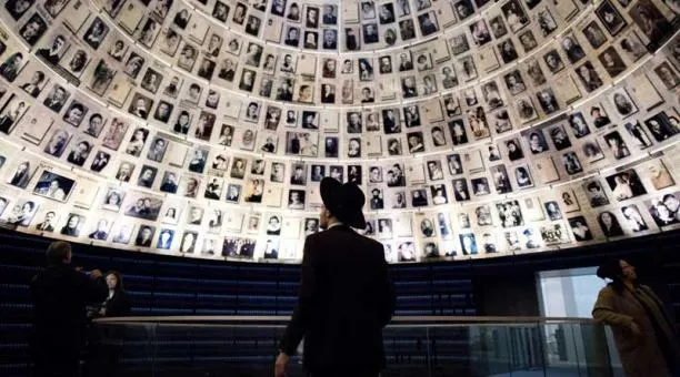 Exguardia nazi de 94 años juzgado por complicidad en el Holocausto