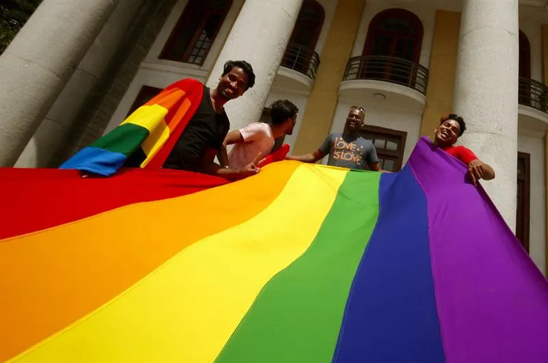 Despenalizan la homosexualidad en India