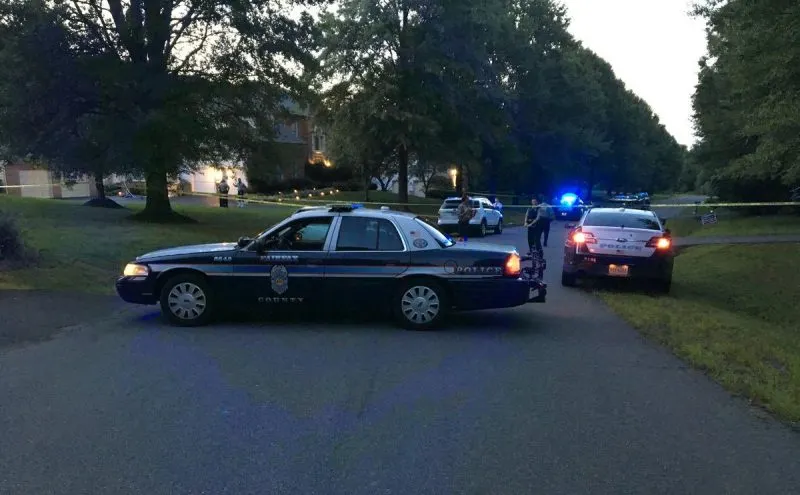 Identificaron a una mujer y sus dos hijos hallados muertos en Virginia