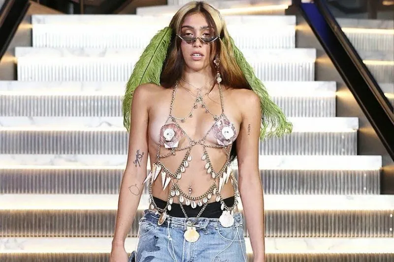 La hija de Madonna presumió sus axilas y piernas velludas en Nueva York