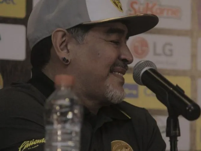 Federación Mexicana de Fútbol multa a Maradona por dedicar triunfo a Maduro