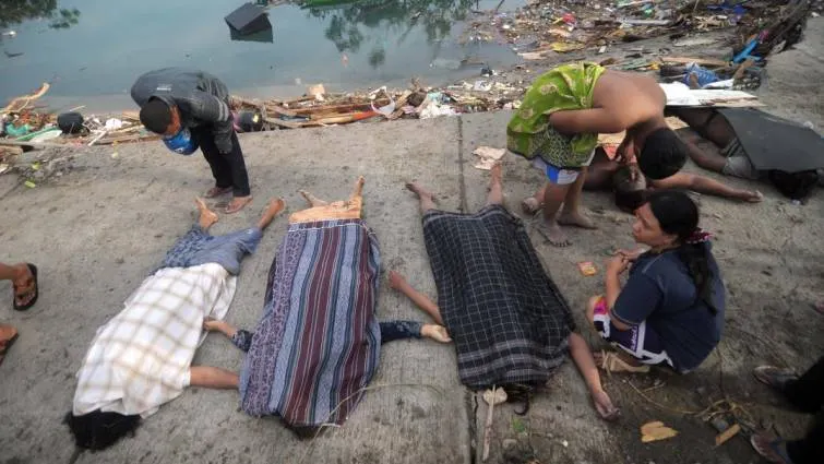 Más de mil muertos registrados por terremoto y tsunami en Indonesia
