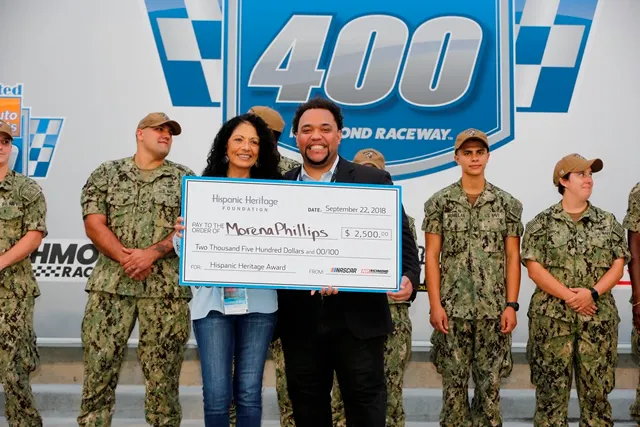 Líder hispana local fue reconocida por NASCAR