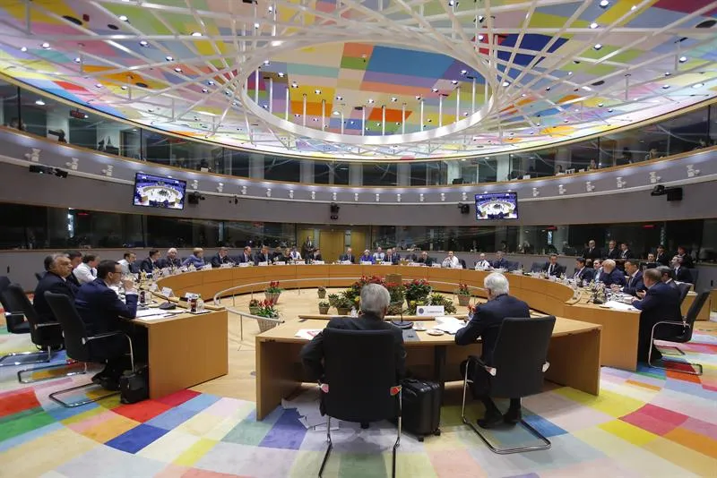Líderes de la UE aprueban el plan Brexit, estableciendo una votación en el Parlamento Británico