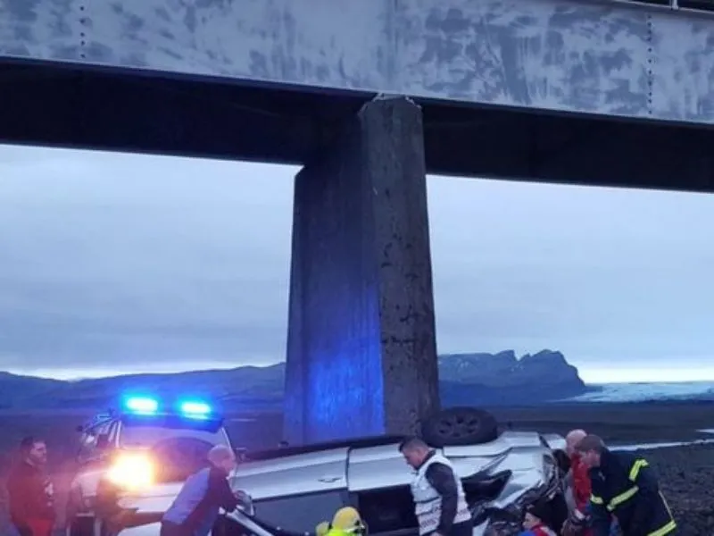 Colisión en Islandia deja saldo de tres fallecidos