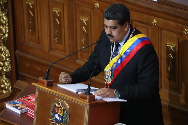 Maduro dice que “ni un soldado invasor” entrará a Venezuela por la frontera con Colombia
