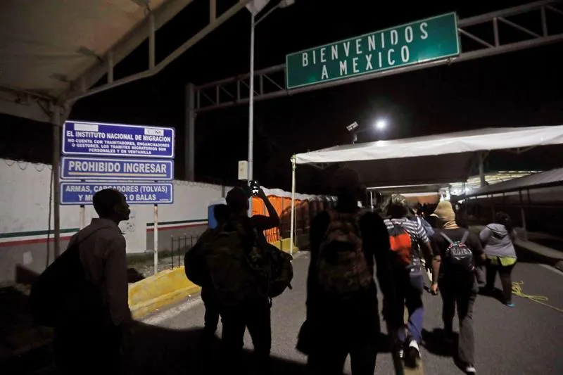 Pandemia del coronavirus no detiene a migrantes que huyen a México