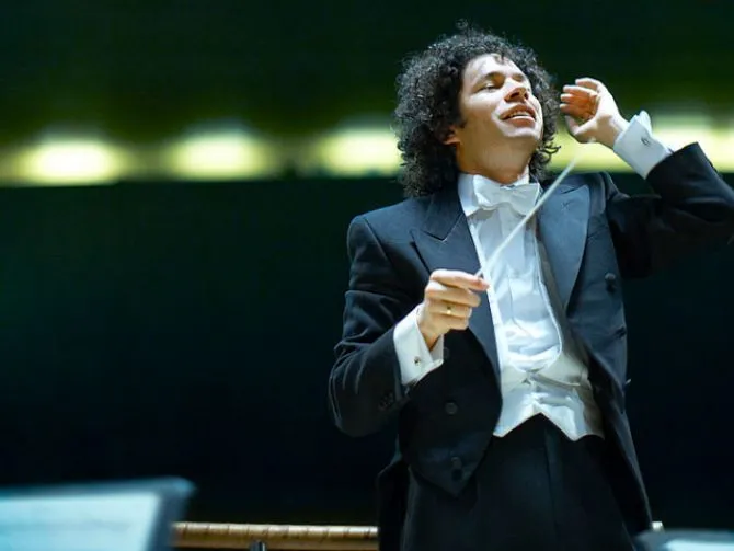 Gustavo Dudamel desvela su estrella en el Paseo de la Fama y pide una “transformación” en Venezuela