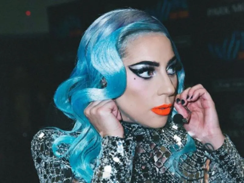Lady Gaga critica fuertemente a Trump y al vicepresidente Pence