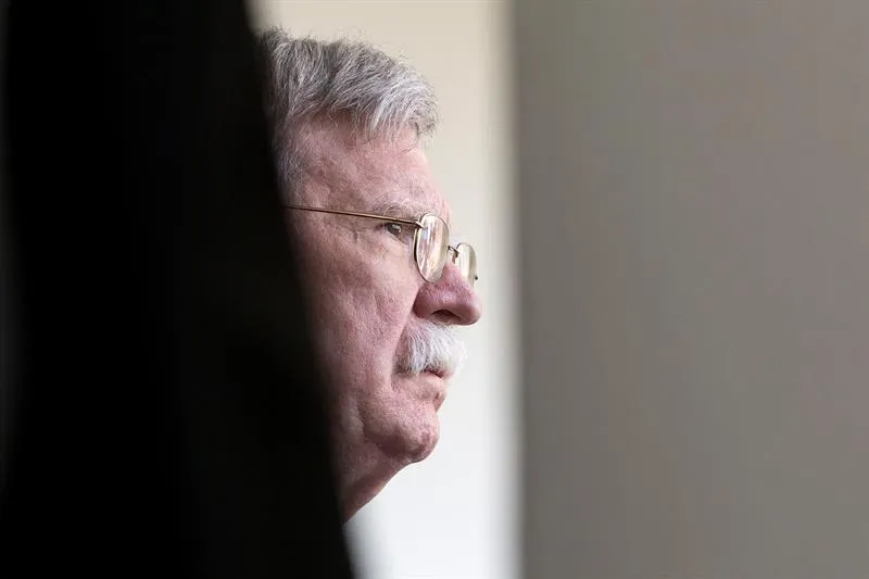 Donald Trump despide a John Bolton