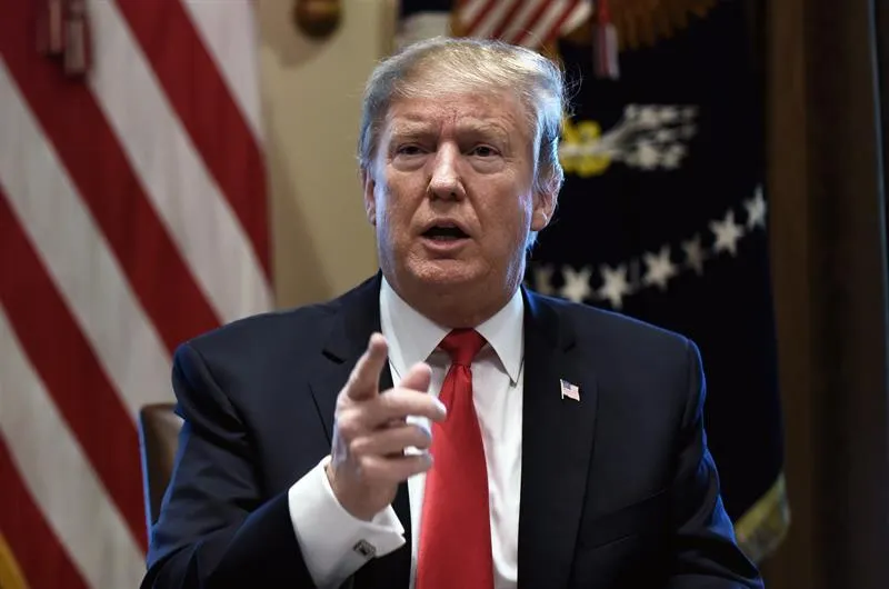 Trump activa la ley de Producción de Defensa para que GM haga respiradores