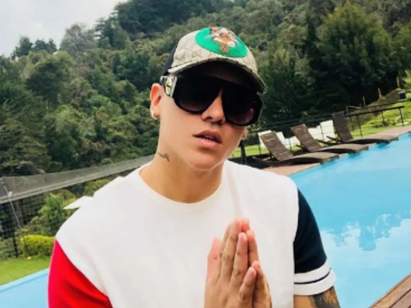 Juez en Colombia revoca detención carcelaria contra el reguetonero Kevin Roldán