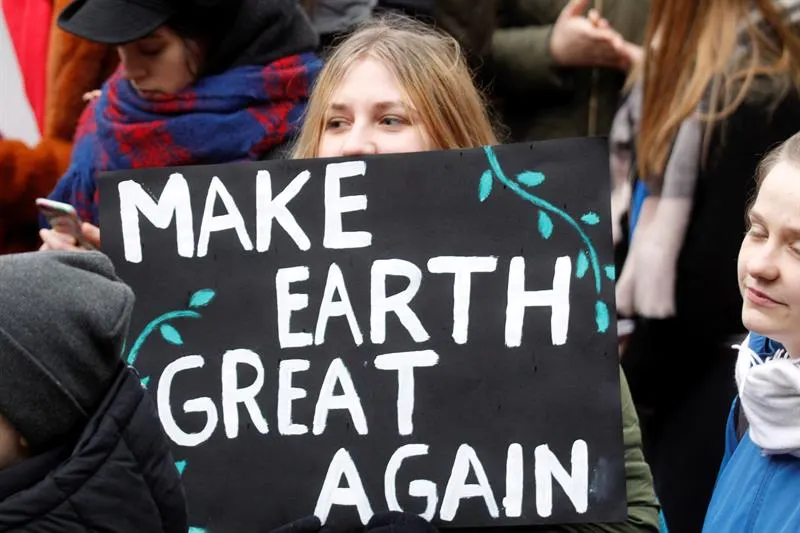 Estudiantes en el mundo protestan contra el cambio climático [FOTOS]